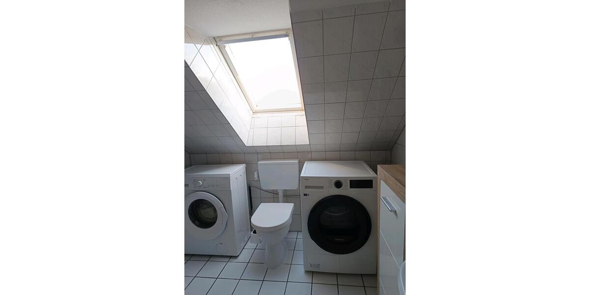 Dachgeschoßwohnung Hage - 4 Zimmer, 69 m&sup2;, 488&euro; | Angebot:25933168