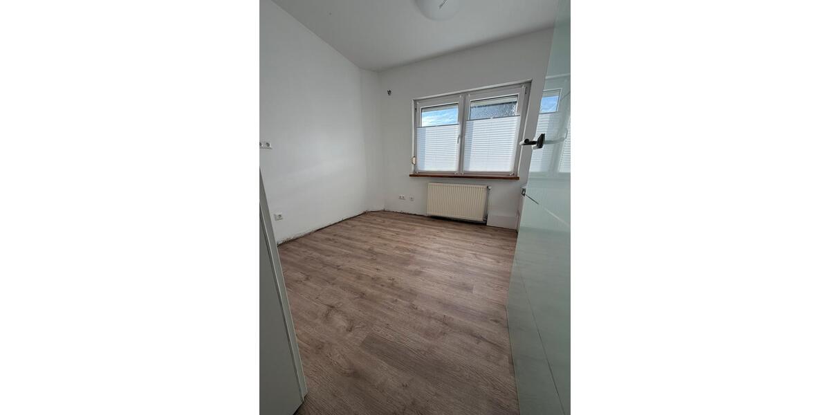 Einfamilienhaus Leer (Ostfriesland) - 5 Zimmer, 145 m&sup2;, 1.400&euro; | Angebot:25965618