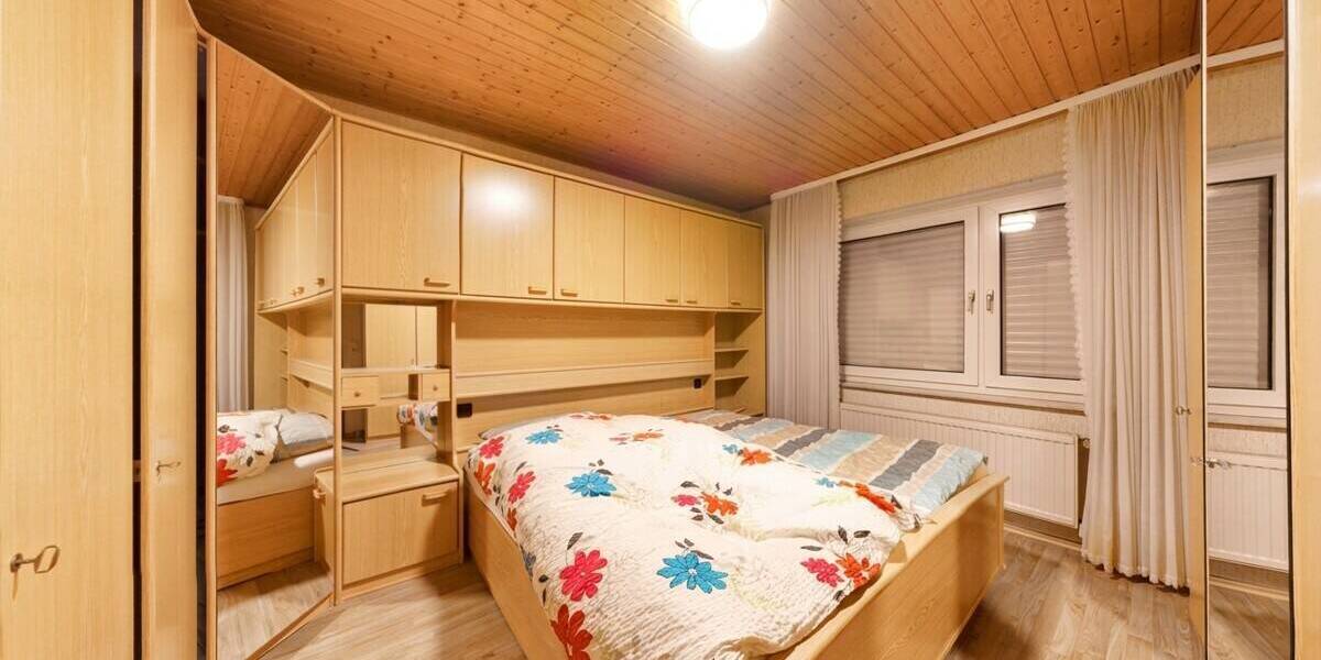 Mehrfamilienhaus, Wohnhaus Leer Loga - 7 Zimmer, 187 m&sup2;, 329.000&euro; | Angebot:26028314