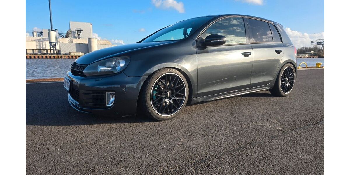 VW Golf 248.000 km 6.900 &euro; Westoverledingen 26810