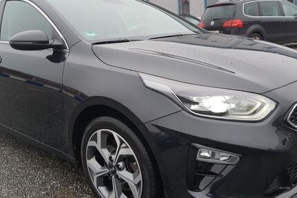 Kia ceed / Ceed 36.000 km 17.650 &euro; Upgant- Schott 26529