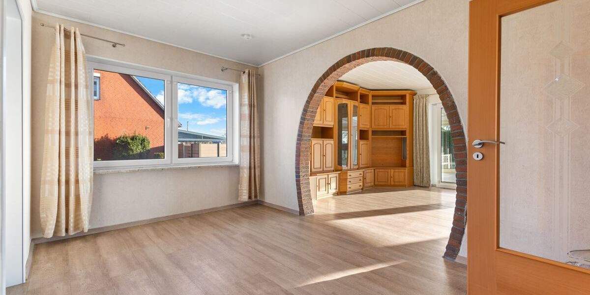 Mehrfamilienhaus, Wohnhaus Osteel - 9 Zimmer, 210 m&sup2;, 419.000&euro; | Angebot:25679583