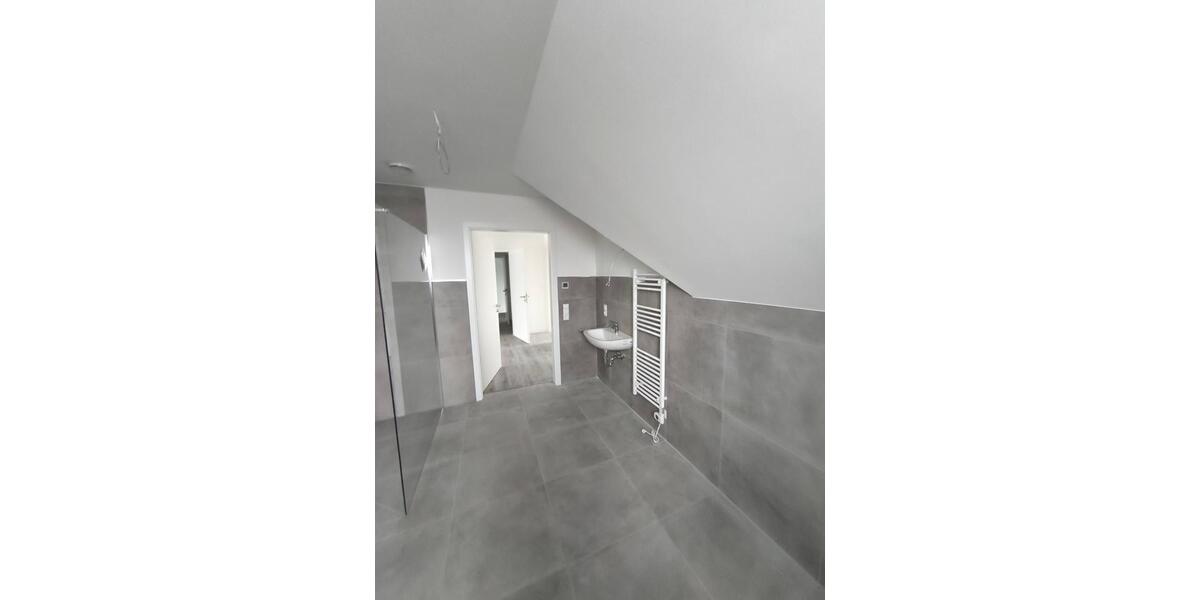 Etagenwohnung Aurich - 3 Zimmer, 91 m&sup2;, 1.255&euro; | Angebot:25377060