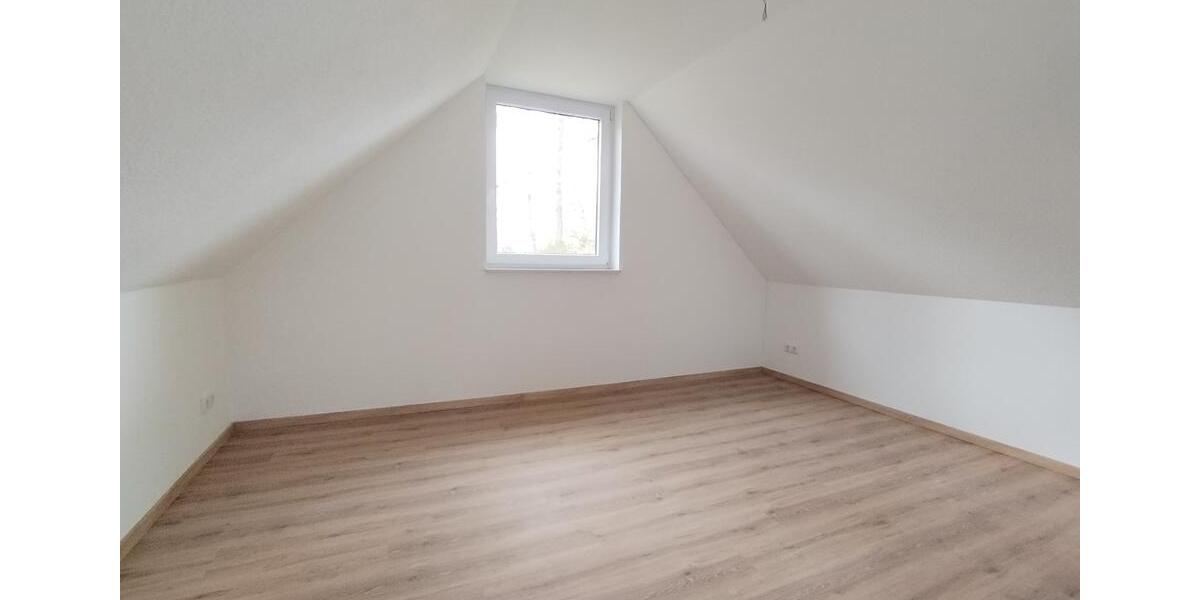 Dachgeschoßwohnung Südbrookmerland - 2 Zimmer, 72 m&sup2;, 480&euro; | Angebot:26537945