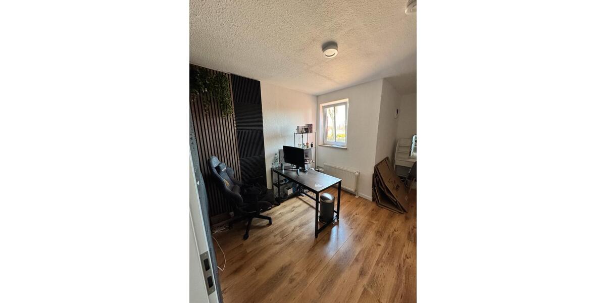 Erdgeschoßwohnung Ihlow - 3 Zimmer, 90 m&sup2;, 720&euro; | Angebot:26632951