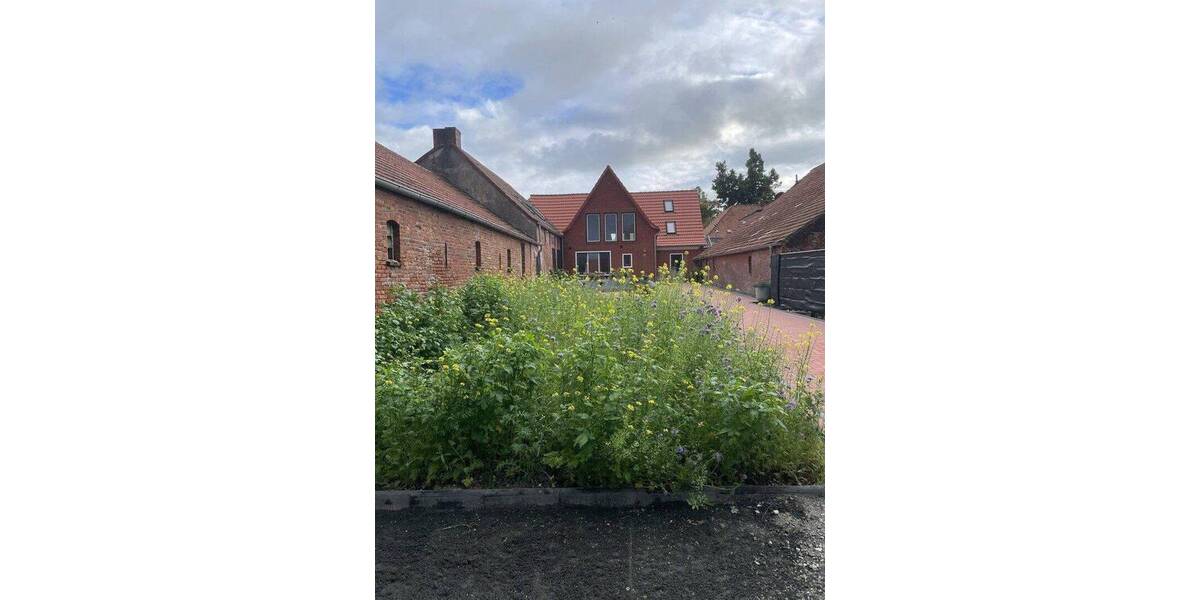 Mehrfamilienhaus, Wohnhaus Hage - 3 Zimmer, 120 m&sup2;, 1.799&euro; | Angebot:26915828