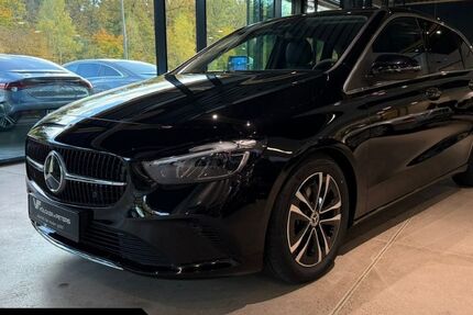 Mercedes-Benz B 200 3.000 km 39.987 &euro; Leer 26789