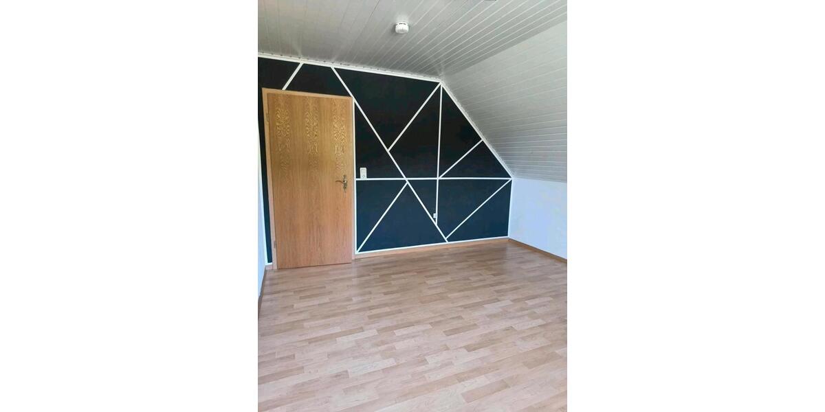 Dachgeschoßwohnung Westoverledingen - 2 Zimmer, 80 m&sup2;, 450&euro; | Angebot:26704828