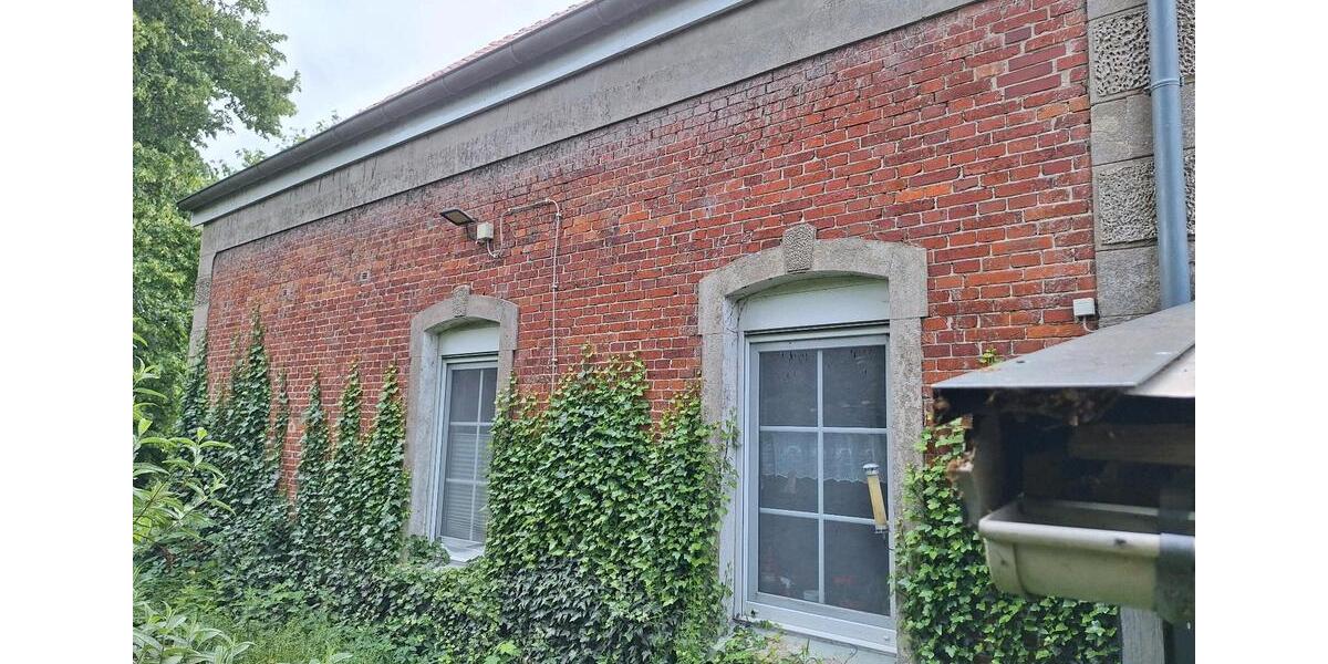 Einfamilienhaus Ihlow - 11 Zimmer, 150 m&sup2;, 135.000&euro; | Angebot:26992016