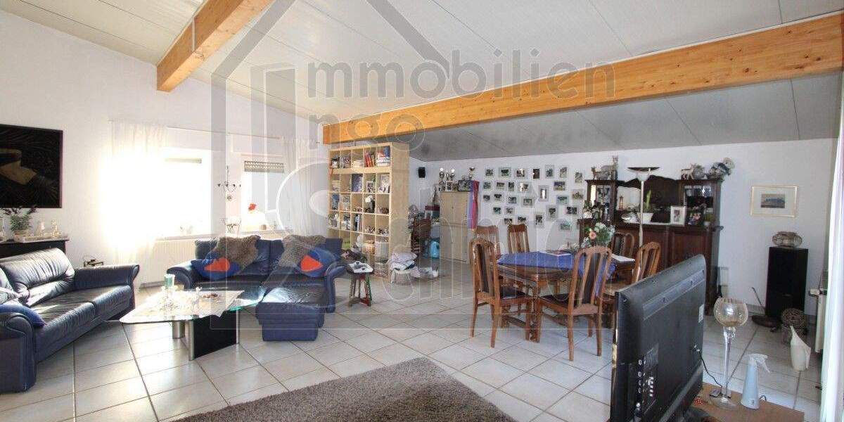 Einfamilienhaus Weener - 7 Zimmer, 292 m&sup2;, 298.000&euro; | Angebot:25898847