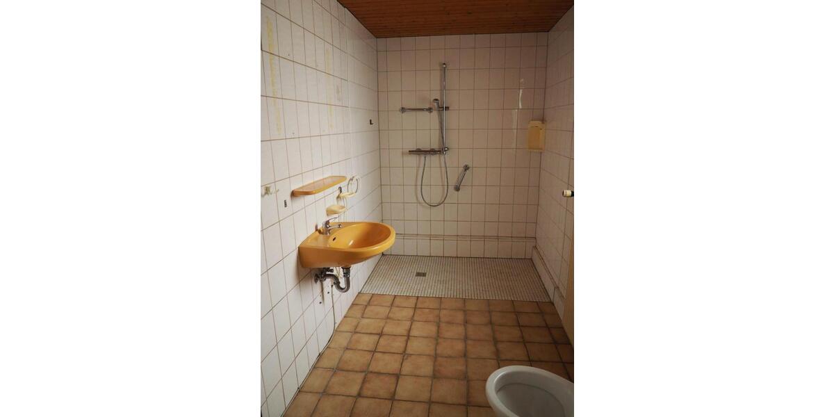 Einfamilienhaus Norden - 8 Zimmer, 214 m&sup2;, 225.000&euro; | Angebot:26613467