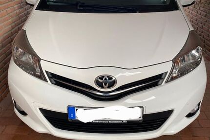 Toyota Yaris 79.000 km 7.999 &euro; Emden 26725