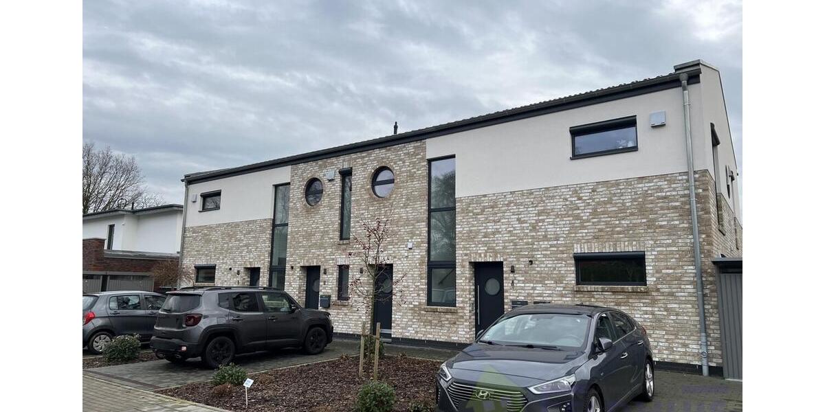 Dachgeschoßwohnung Leer (Ostfriesland) - 2 Zimmer, 64 m&sup2;, 750&euro; | Angebot:25102311