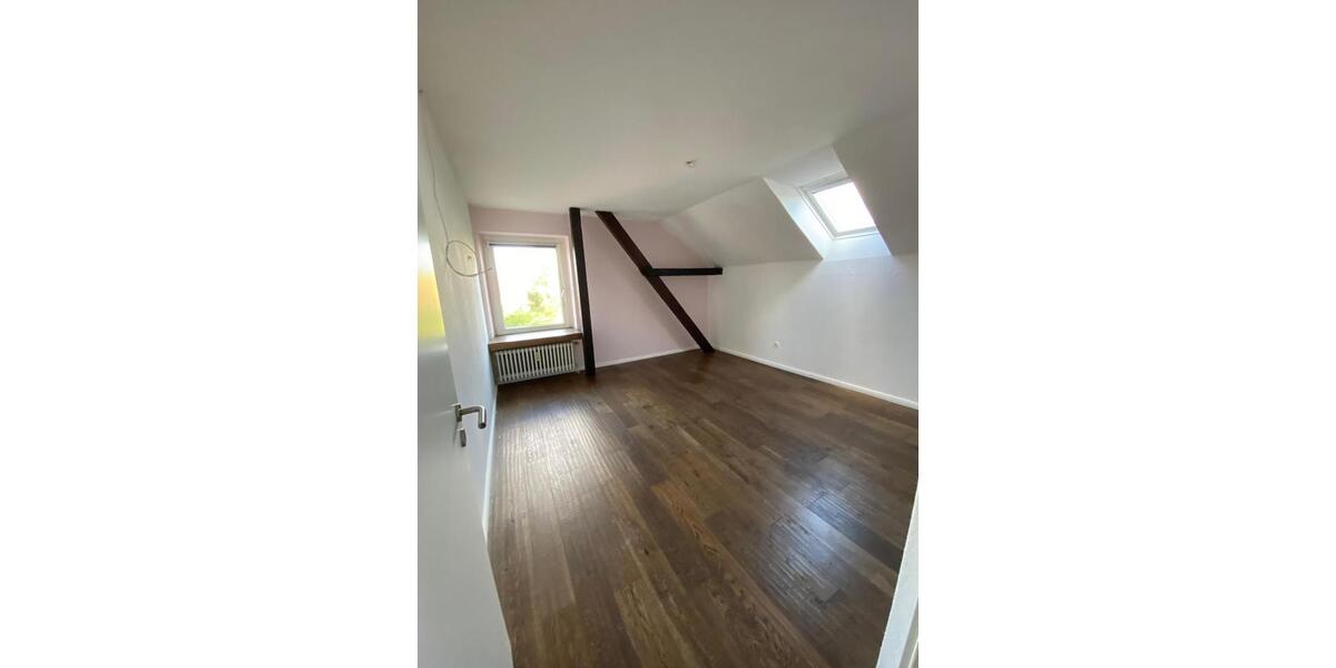 Dachgeschoßwohnung Westoverledingen - 1.5 Zimmer, 140 m&sup2;, 720&euro; | Angebot:26415959