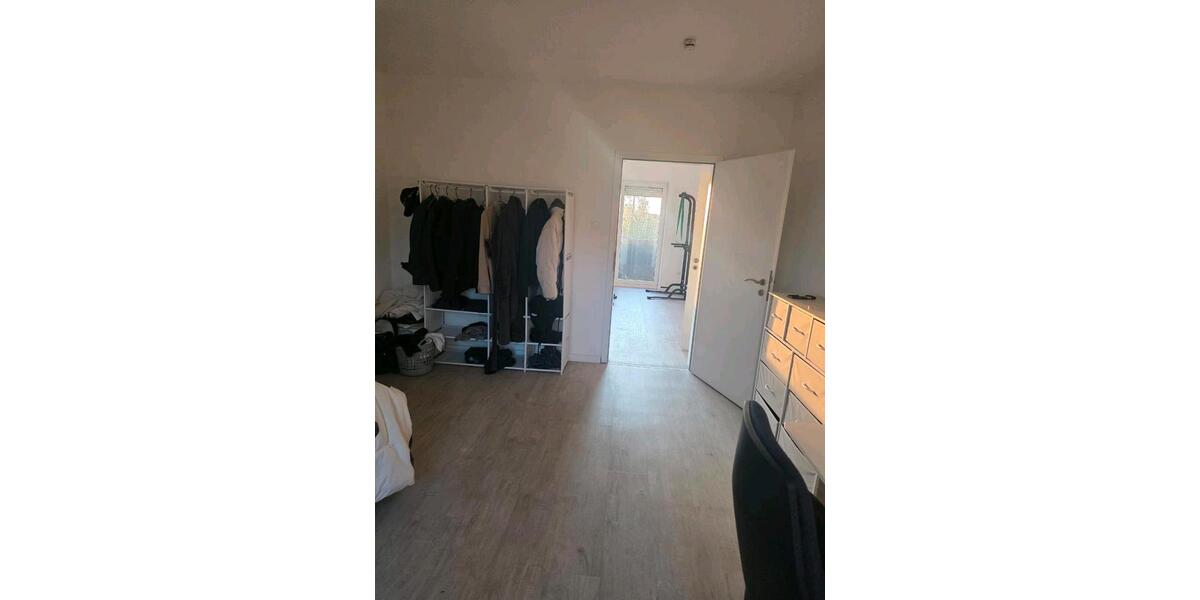 Etagenwohnung Emden Tholenswehr - 3 Zimmer, 68 m&sup2;, 495&euro; | Angebot:26239052