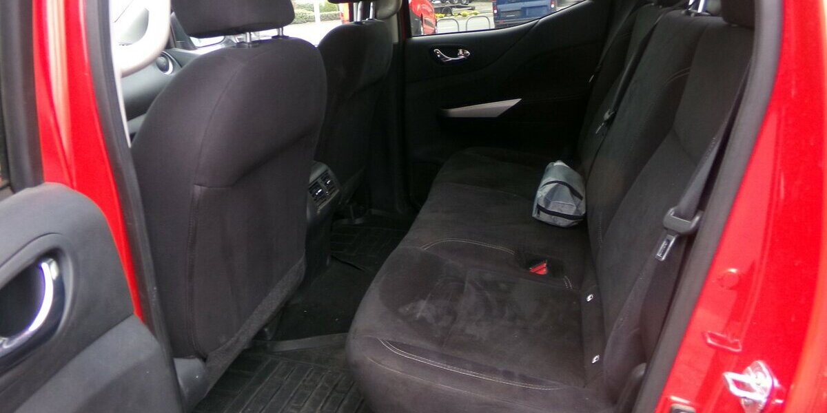 Nissan Navara 4x4 KLima AHK Navigation 129.856 km 17.777 &euro; Aurich 26607