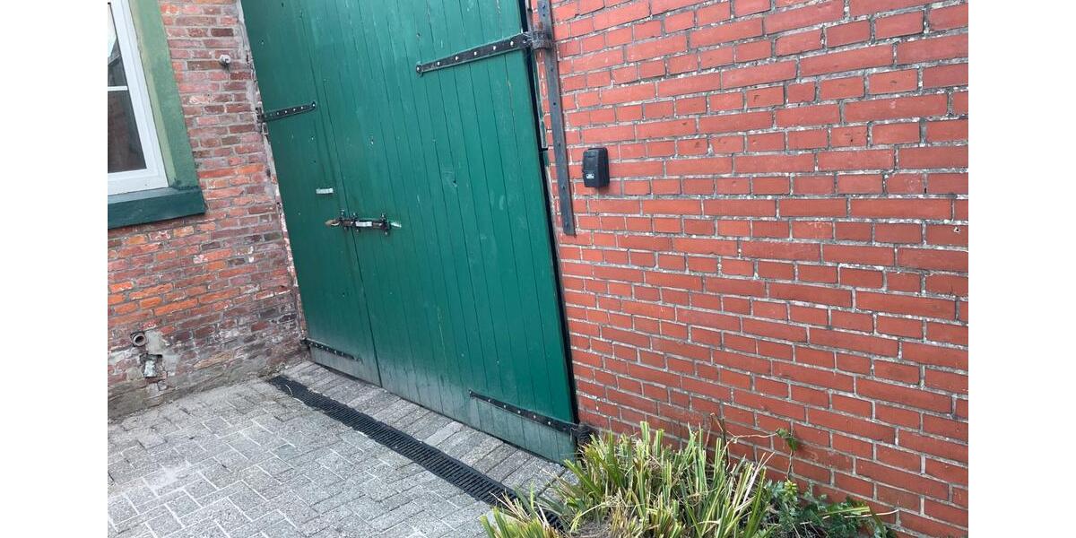 Mehrfamilienhaus, Wohnhaus Hage - 10 Zimmer, 300 m&sup2;, 500&euro; | Angebot:26197226