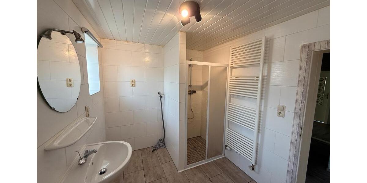 Etagenwohnung Weener - 5 Zimmer, 95 m&sup2;, 1.000&euro; | Angebot:25942354