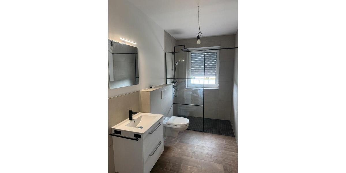 Einfamilienhaus Emden Tholenswehr - 4 Zimmer, 150 m&sup2;, 1.250&euro; | Angebot:27613395