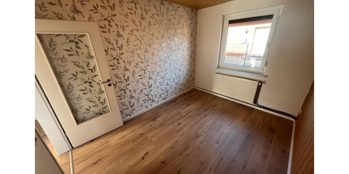 Einfamilienhaus Hesel - 4 Zimmer, 96 m&sup2;, 1.000&euro; | Angebot:26051503