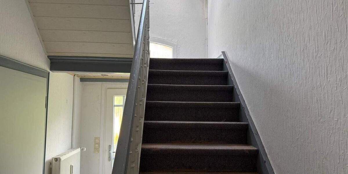 Mehrfamilienhaus, Wohnhaus Moormerland / Oldersum Oldersum - 7 Zimmer, 185 m&sup2;, 197.000&euro; | Angebot:25745398