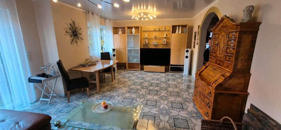 Einfamilienhaus Aurich Georgsfeld und Tannenhausen - 9 Zimmer, 260 m&sup2;, 650.000&euro; | Angebot:26135642