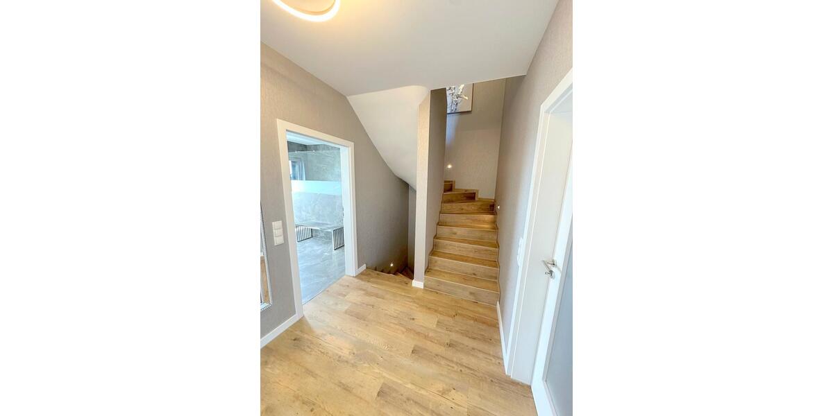 Doppelhaushälfte Emden - 6 Zimmer, 239 m&sup2;, 599.000&euro; | Angebot:26112405