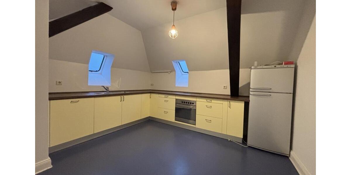 Dachgeschoßwohnung Emden - 3 Zimmer, 110 m&sup2;, 700&euro; | Angebot:24977175