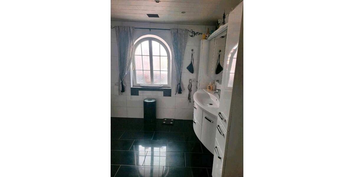 Einfamilienhaus Hage - 8 Zimmer, 415 m&sup2;, 469.990&euro; | Angebot:26567222