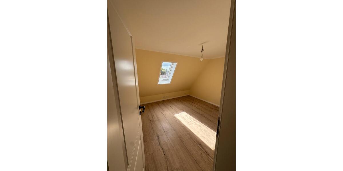 Etagenwohnung Großefehn - 5 Zimmer, 131 m&sup2;, 1.040&euro; | Angebot:26327304