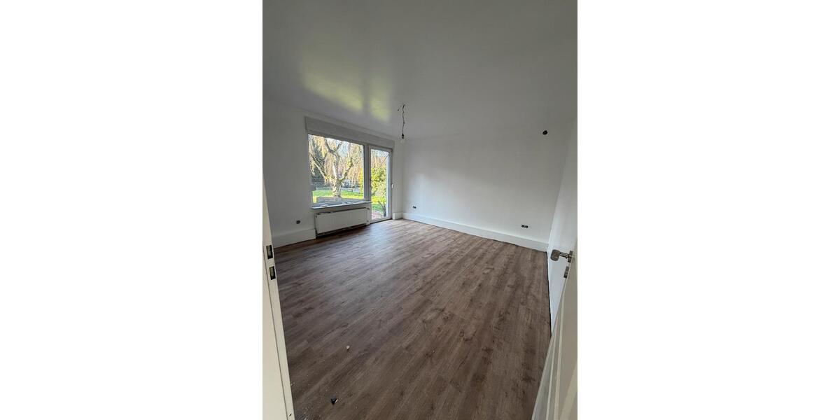 Einfamilienhaus Leer (Ostfriesland) - 5 Zimmer, 145 m&sup2;, 1.400&euro; | Angebot:25965618