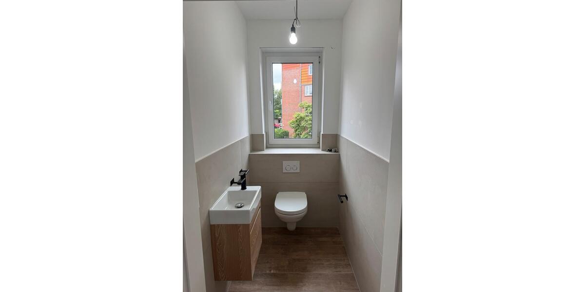 Einfamilienhaus Emden Tholenswehr - 4 Zimmer, 150 m&sup2;, 1.250&euro; | Angebot:27613395
