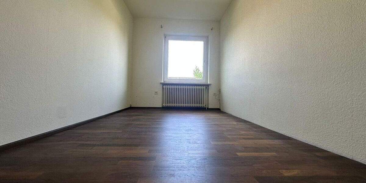 Einfamilienhaus Weener - 8 Zimmer, 208 m&sup2;, 348.000&euro; | Angebot:25737721