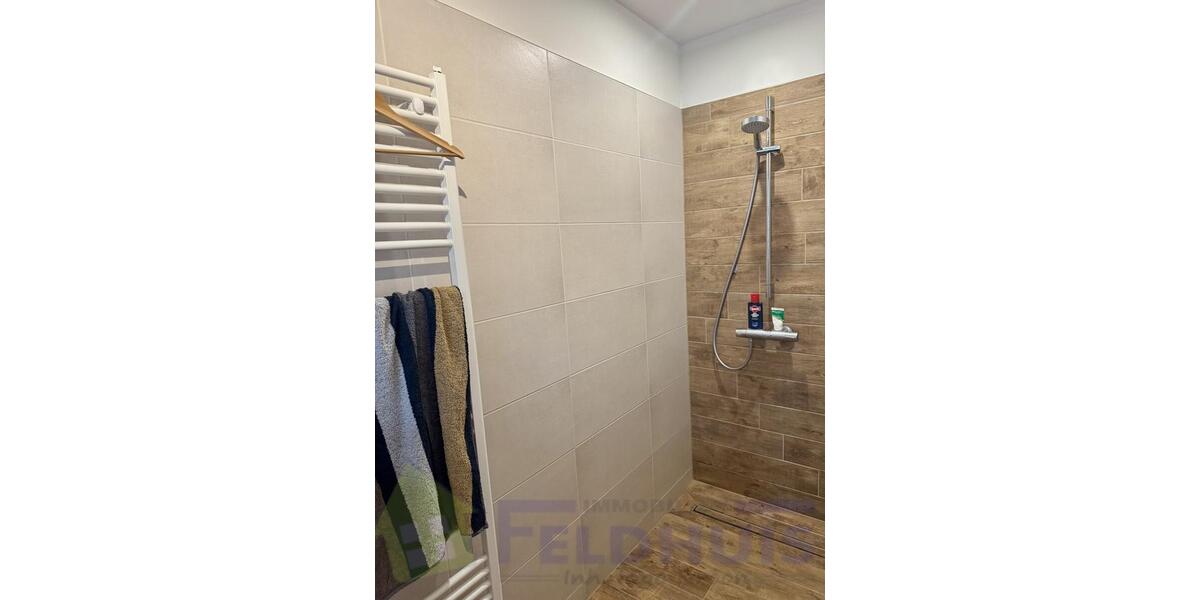 Dachgeschoßwohnung Leer (Ostfriesland) - 2 Zimmer, 64 m&sup2;, 750&euro; | Angebot:25102311