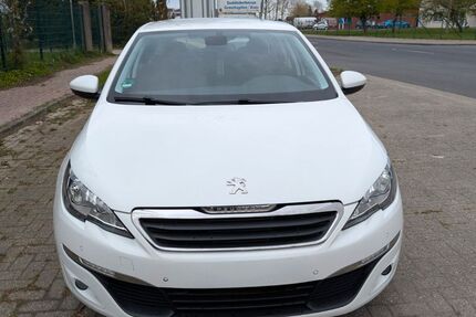 Peugeot 308 195.000 km 5.750 &euro; Emden 26721