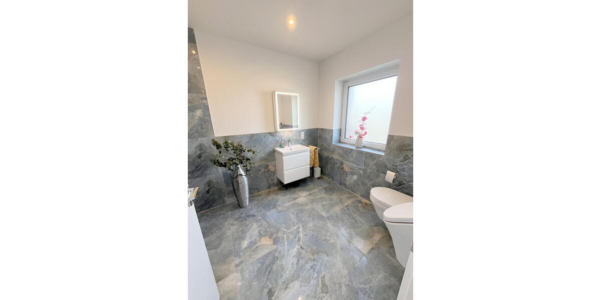 Doppelhaushälfte Emden - 6 Zimmer, 239 m&sup2;, 599.000&euro; | Angebot:26112405