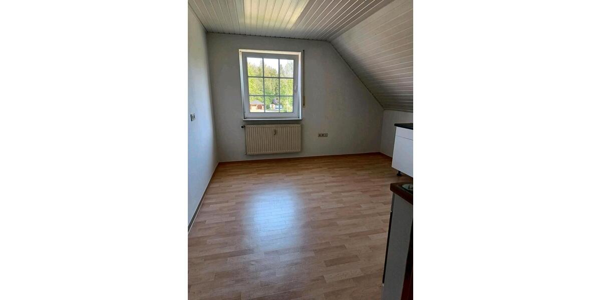 Dachgeschoßwohnung Westoverledingen - 2 Zimmer, 80 m&sup2;, 450&euro; | Angebot:26704828