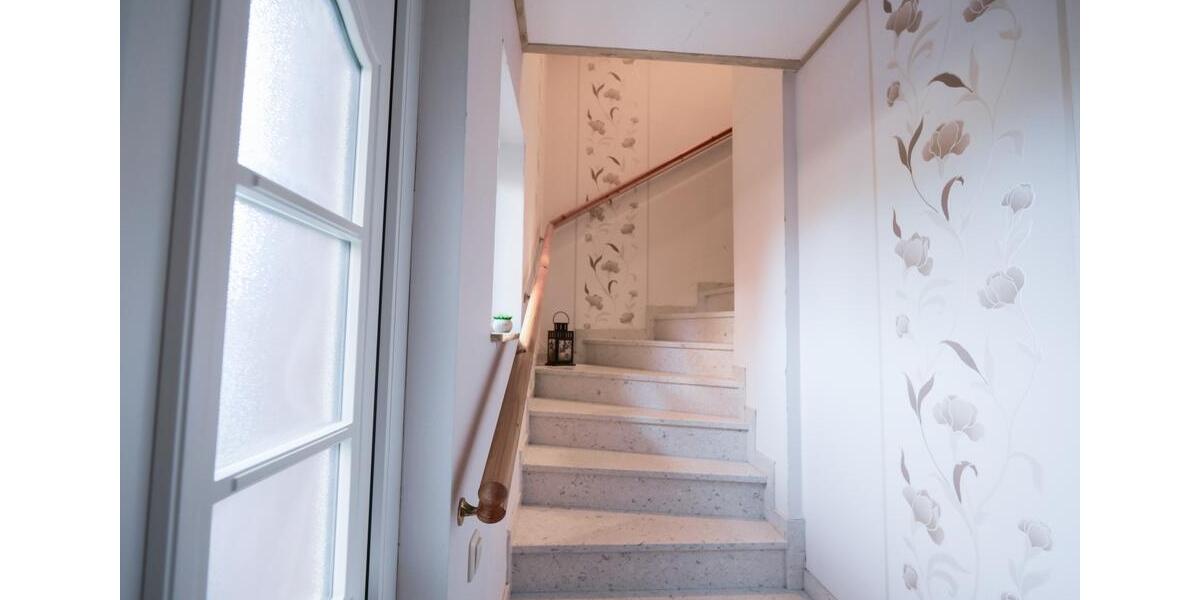 Dachgeschoßwohnung Moormerland - 3 Zimmer, 75 m&sup2;, 600&euro; | Angebot:25217663