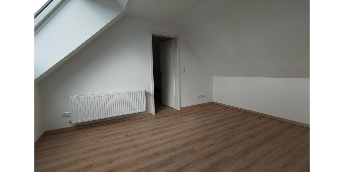Dachgeschoßwohnung Südbrookmerland - 2 Zimmer, 72 m&sup2;, 480&euro; | Angebot:26537945