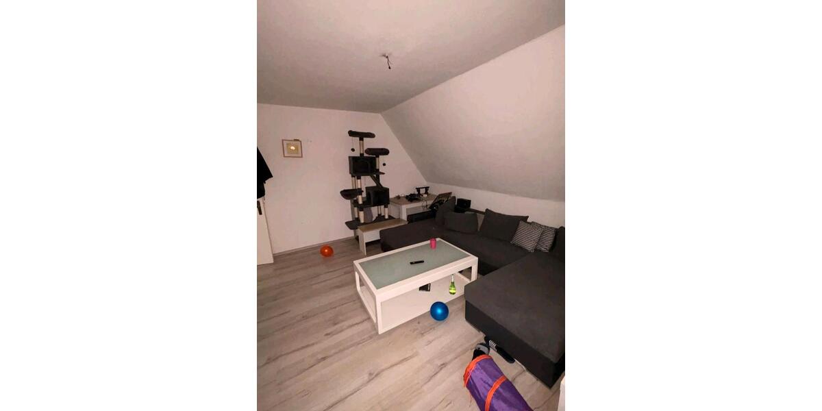 Dachgeschoßwohnung Emden Rysumer Landstraße - 3 Zimmer, 65 m&sup2;, 790&euro; | Angebot:25149292