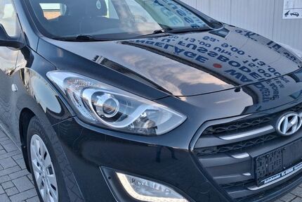 Hyundai i30 53.000 km 10.650 &euro; Upgant- Schott 26529