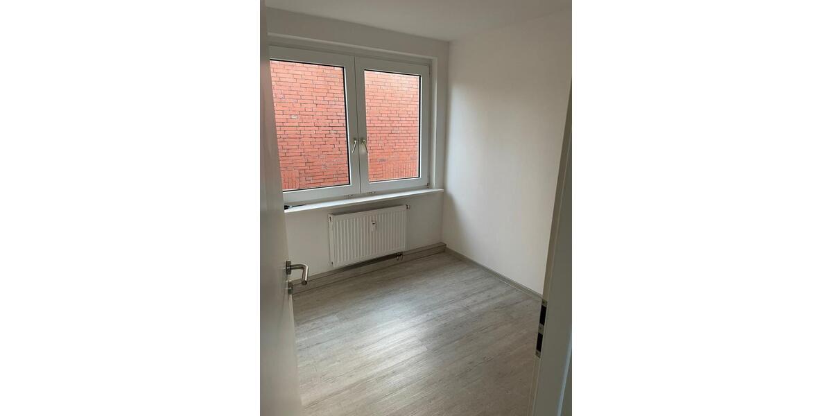 Etagenwohnung Emden - 3 Zimmer, 75 m&sup2;, 540&euro; | Angebot:25571483