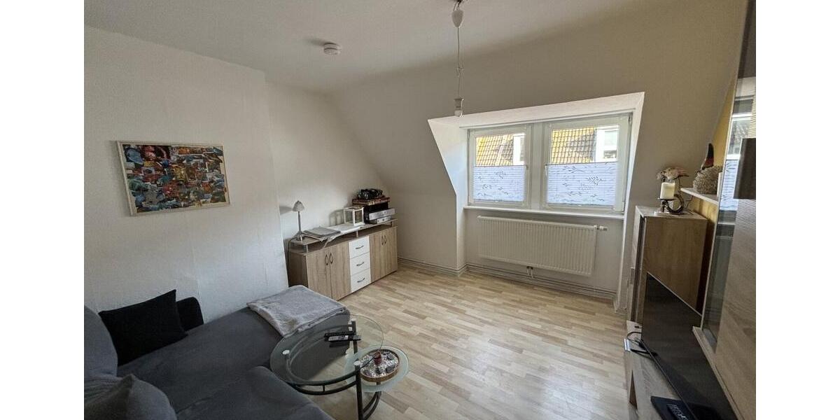 Dachgeschoßwohnung Emden - 3 Zimmer, 63 m&sup2;, 410&euro; | Angebot:24419376