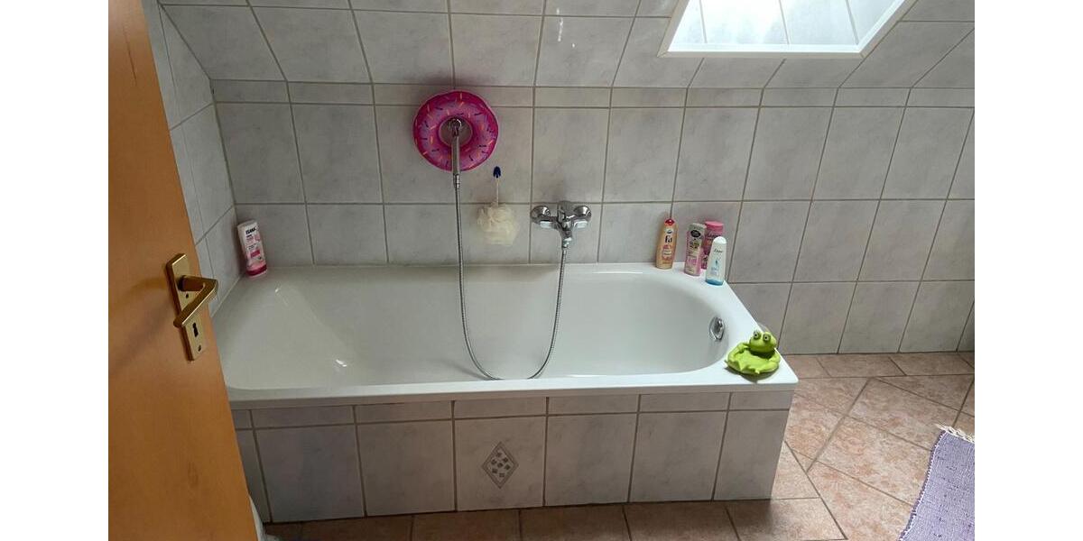 Dachgeschoßwohnung Westoverledingen - 5 Zimmer, 110 m&sup2;, 690&euro; | Angebot:23903881