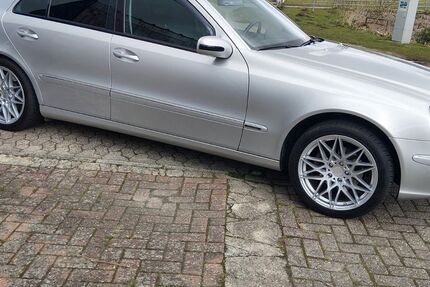 Mercedes-Benz E 240 103.000 km 6.800 &euro; Großheide 26532