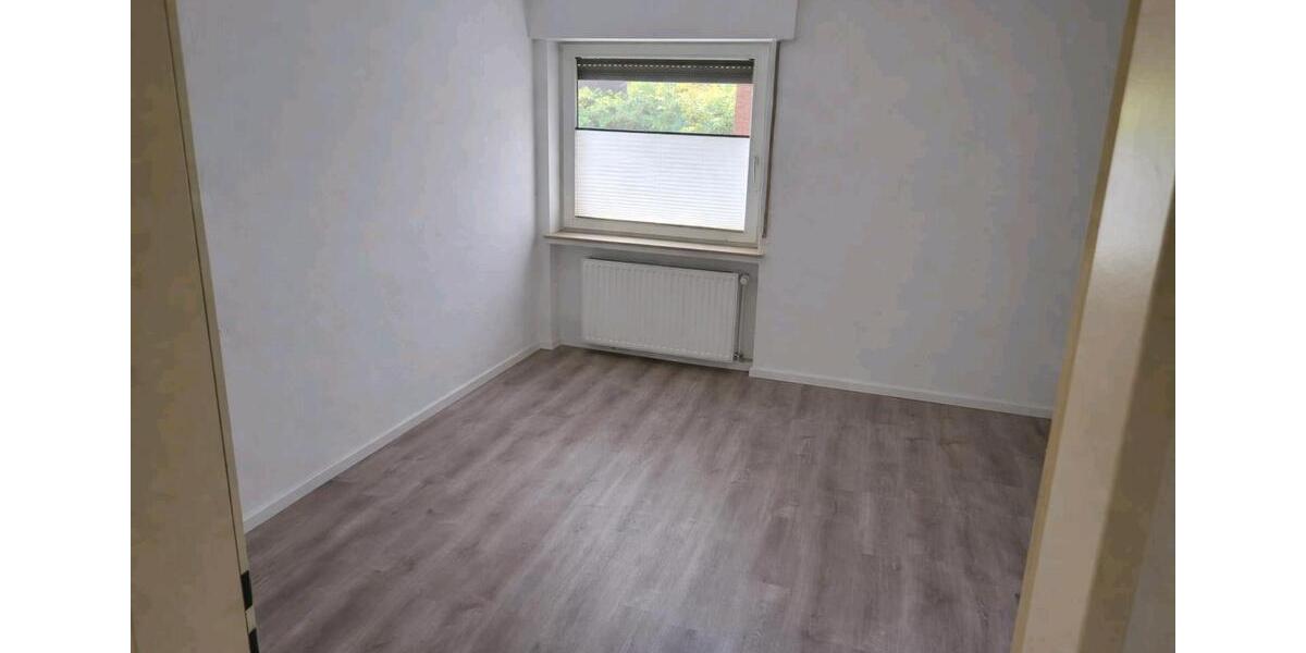 Erdgeschoßwohnung Leer (Ostfriesland) - 4 Zimmer, 130 m&sup2;, 1.100&euro; | Angebot:26705848