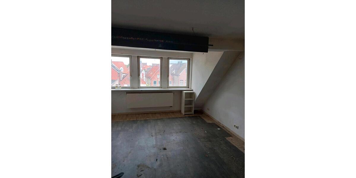 Dachgeschoßwohnung Emden Tholenswehr - 2 Zimmer, 65 m&sup2;, 488&euro; | Angebot:26663747
