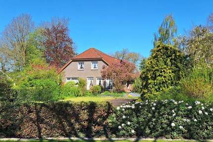 Haus Bunde - 7 Zimmer, 249 m&sup2;, 1.200&euro; | Angebot:26638217