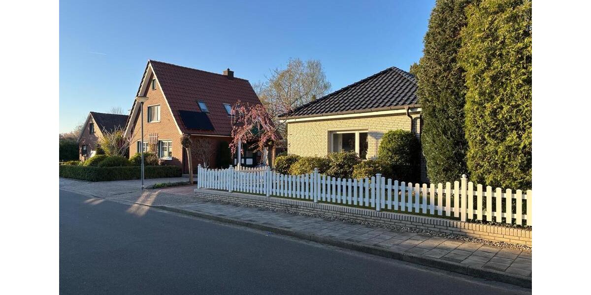 Bungalow Leer (Ostfriesland) - 4 Zimmer, 157 m&sup2;, 1.150&euro; | Angebot:25367080