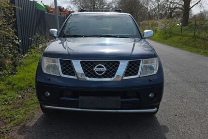 Nissan Pathfinder 235.600 km 3.950 &euro; Westoveledingen 26810